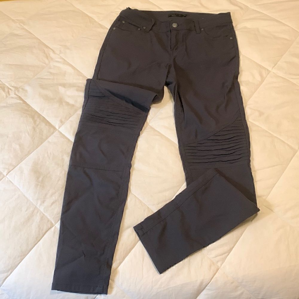 PRANA, size 6, skinny, stretchy, used but great condition